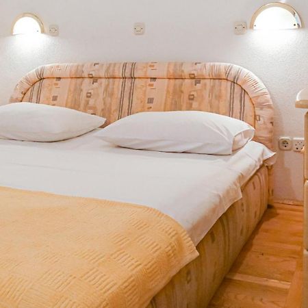 One Bedroom Apartment With Terrace And Seaview - B セヴィド エクステリア 写真