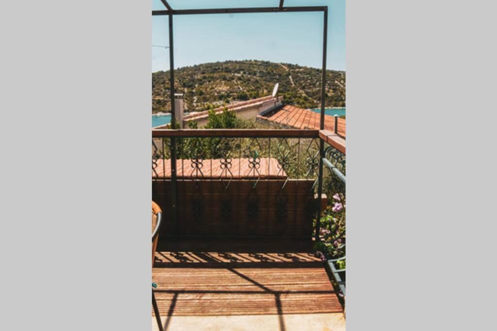 One Bedroom Apartment With Terrace And Seaview - B セヴィド エクステリア 写真