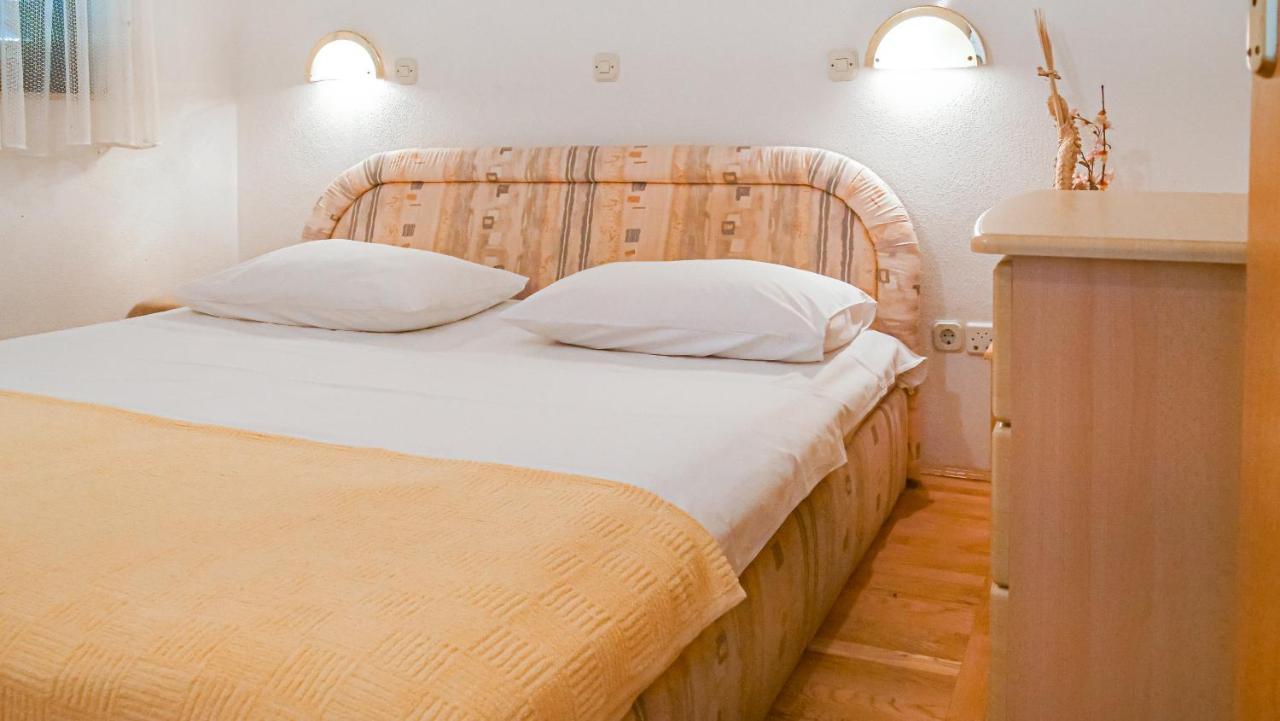 One Bedroom Apartment With Terrace And Seaview - B セヴィド エクステリア 写真
